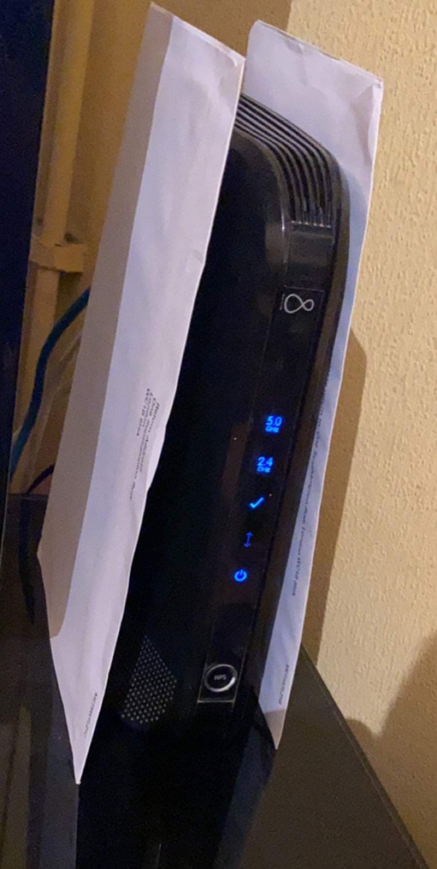 También aplica si pones un módem entre dos hojas.