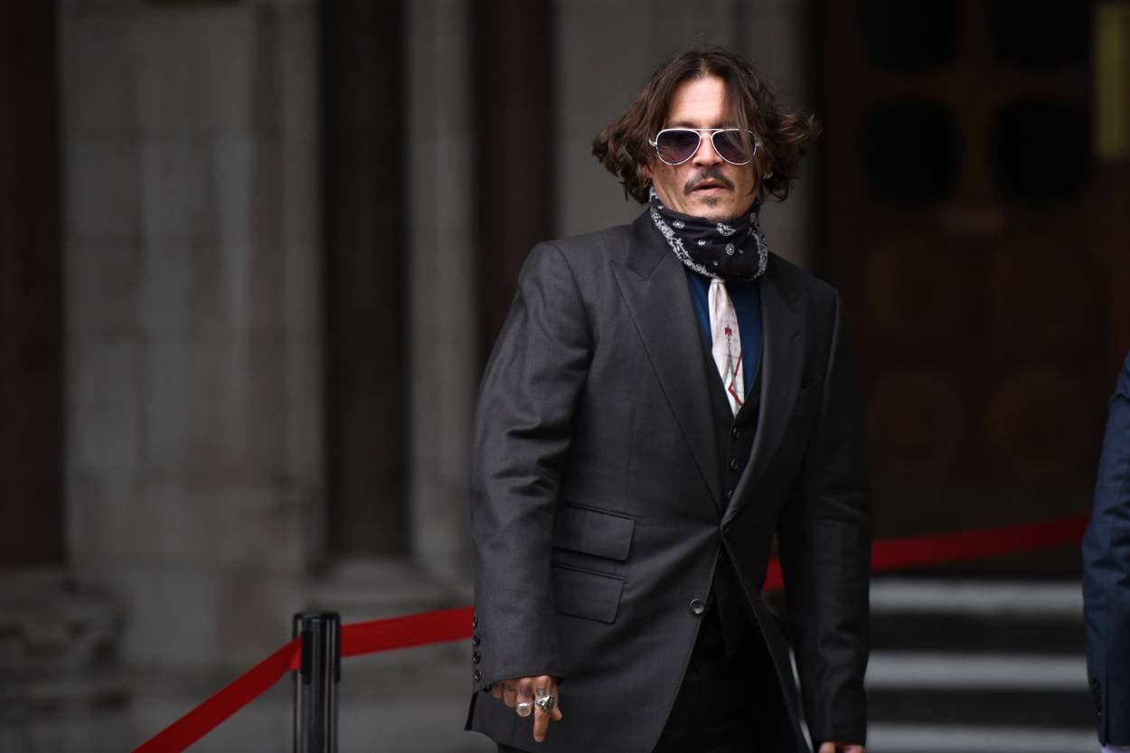 Johnny Depp reaparece en Finlandia con Jeff Beck y nuevo look