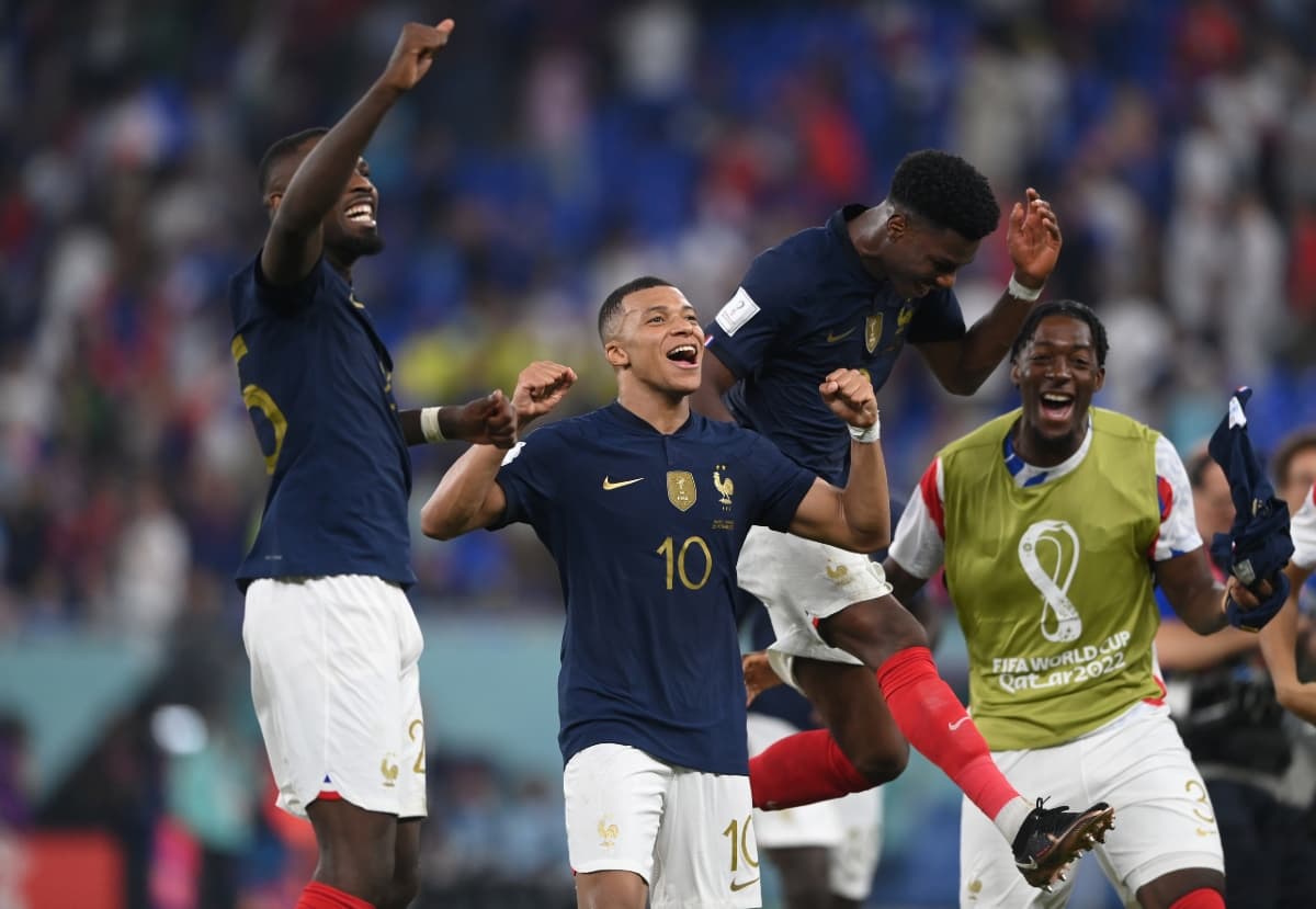 Francia fue el primer equipo en clasificar a octavos de final.