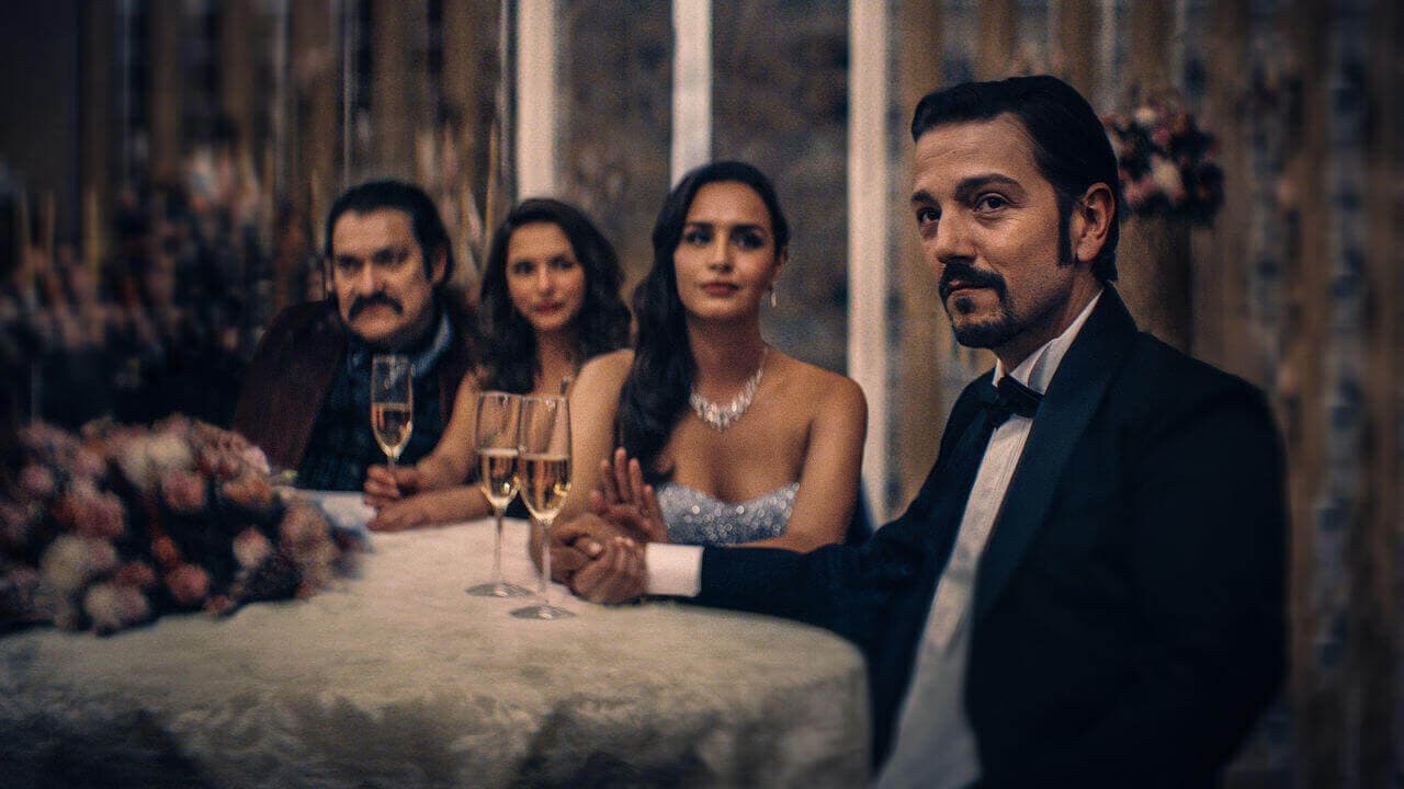 ¡Narcos México llega en exclusiva a Zona 5!