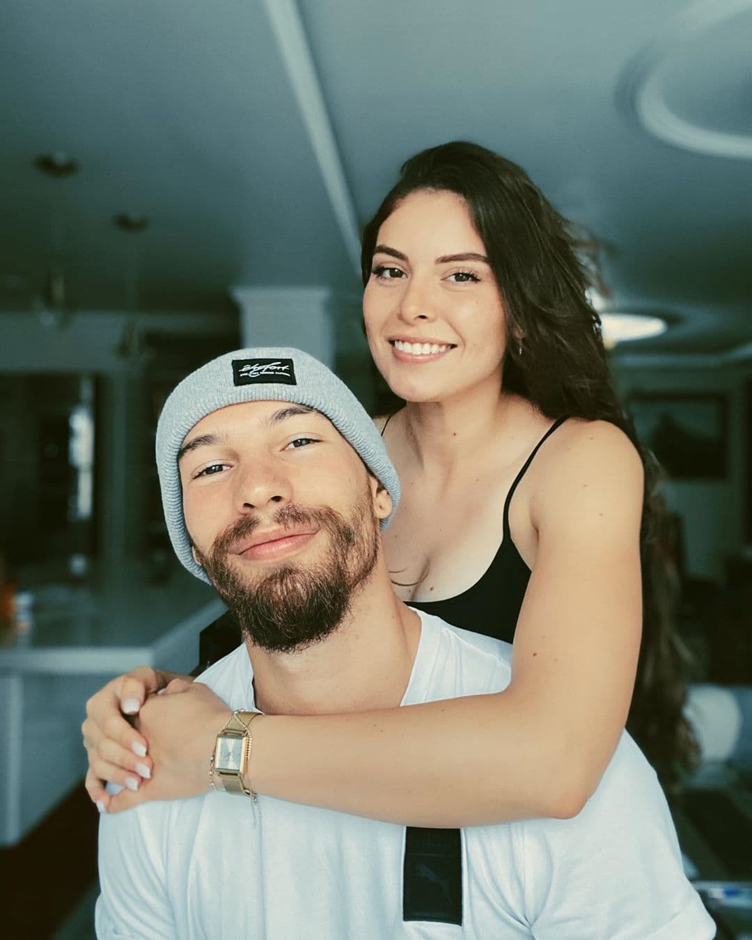 Tras esa amarga experiencia, Yann le dio otra oportunidad al amor con Aurora Sogo, quien es entrenadora fitness y vive en la Ciudad de México. ¡Y no paran de presumir su amor en las redes sociales!