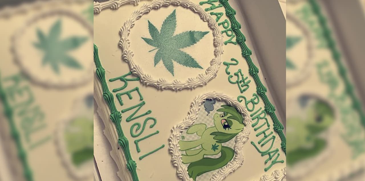 Pidió un pastel de ‘Moana’ para el cumpleaños de su hija… en la pastelería entendieron “marihuana”