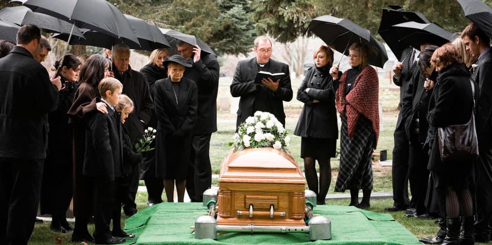 ¿La muerte es un negocio rentable?