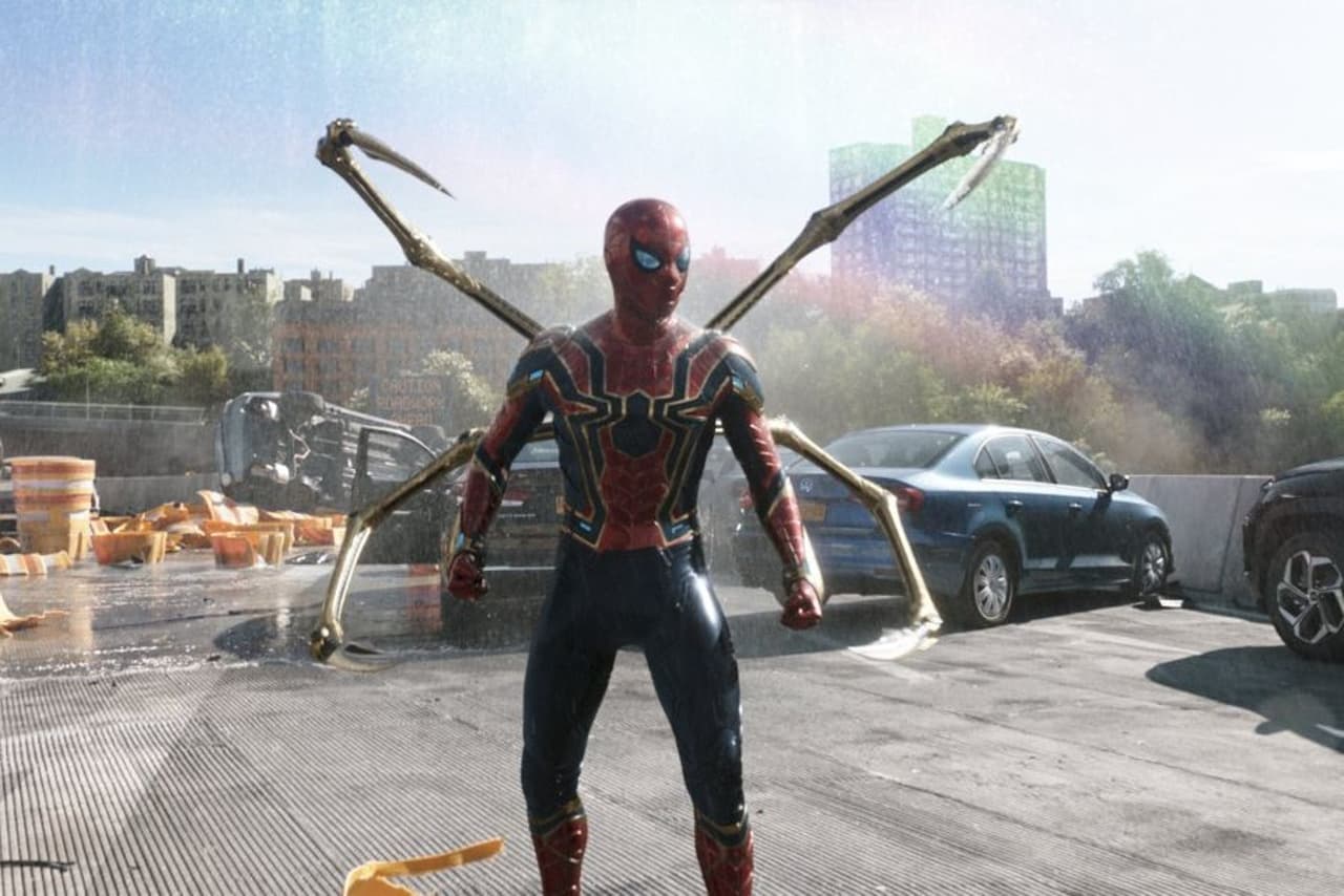 Filtran foto de Spider Man No Way Home donde aparecen Tobey, Tom y Andrew