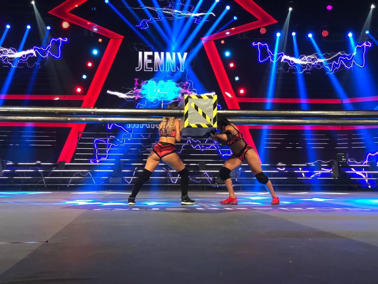 En el primer encuentro entre Jenny y Maripily ocurrió en ese circuito, y a pesar de que ambas dieron su mejor esfuerzo, el punto lo consiguió Maripily.
