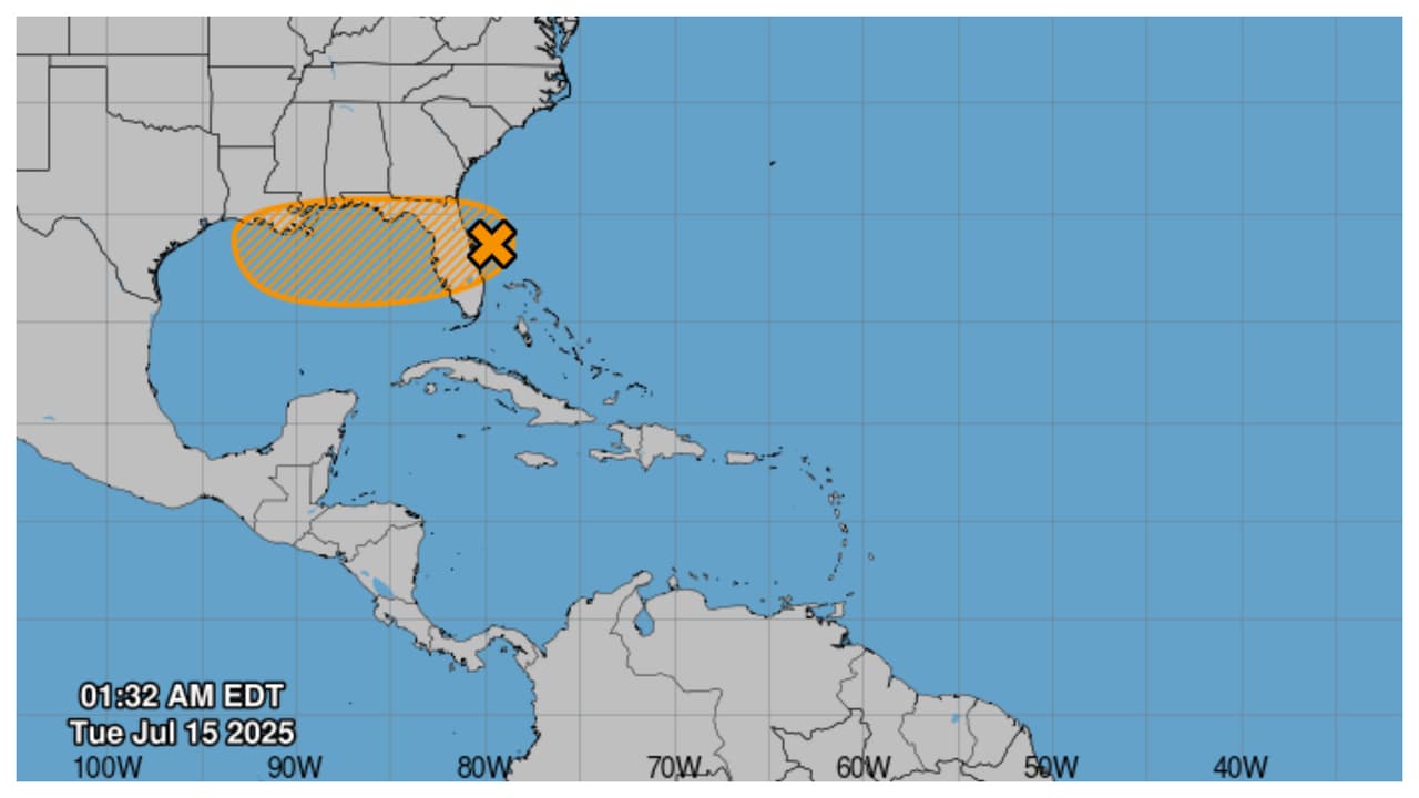 Vigilan zona de mal tiempo al este de Florida que podría convertirse en el próximo ciclón de la temporada