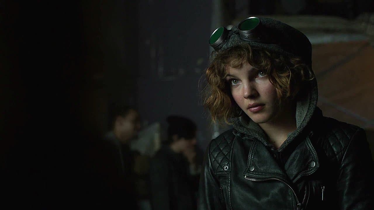 Antes de ser Gatúbela, fue solamente Selina Kyle y vimos esta etapa en Gotham. Camren Bicondova hizo este papel por 7 temporadas.