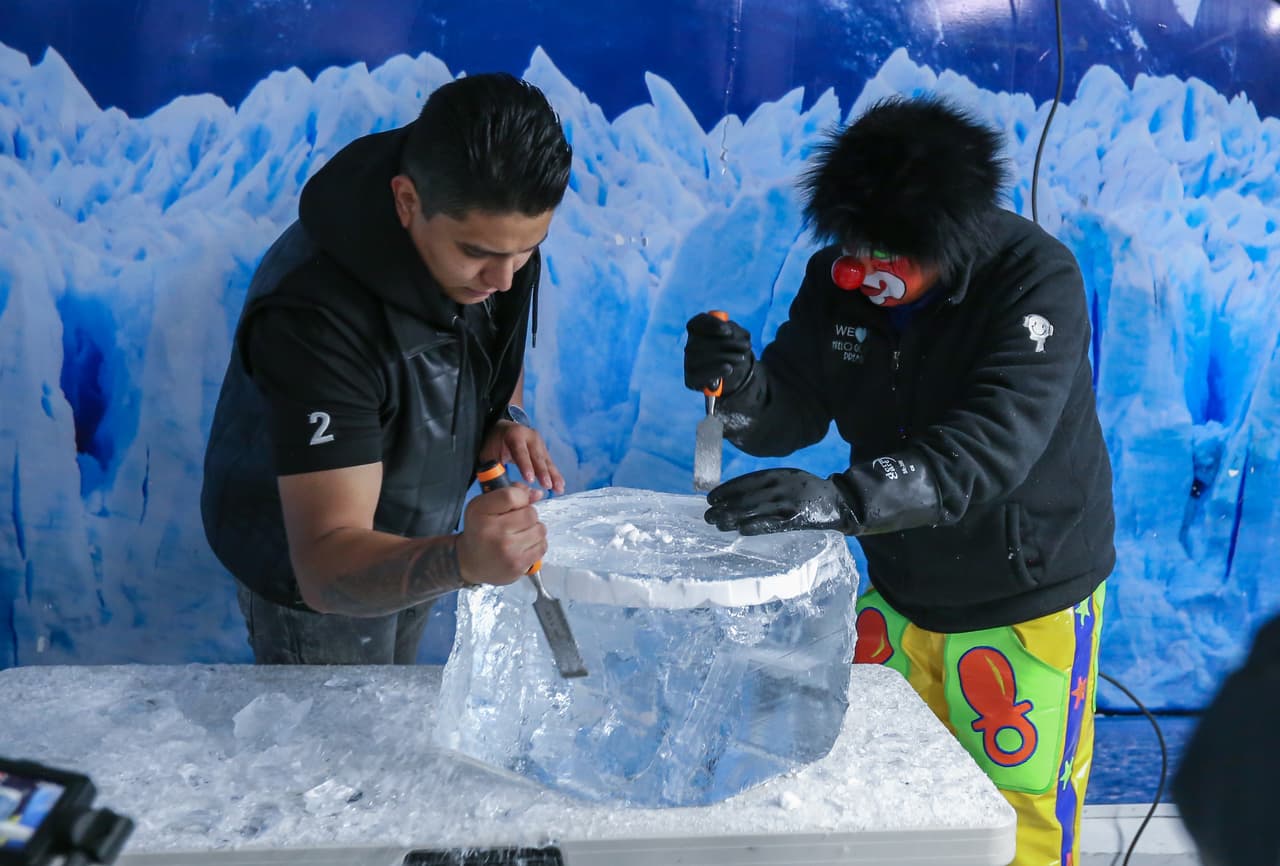 Pero en realidad su chamba era de escultor de hielo.