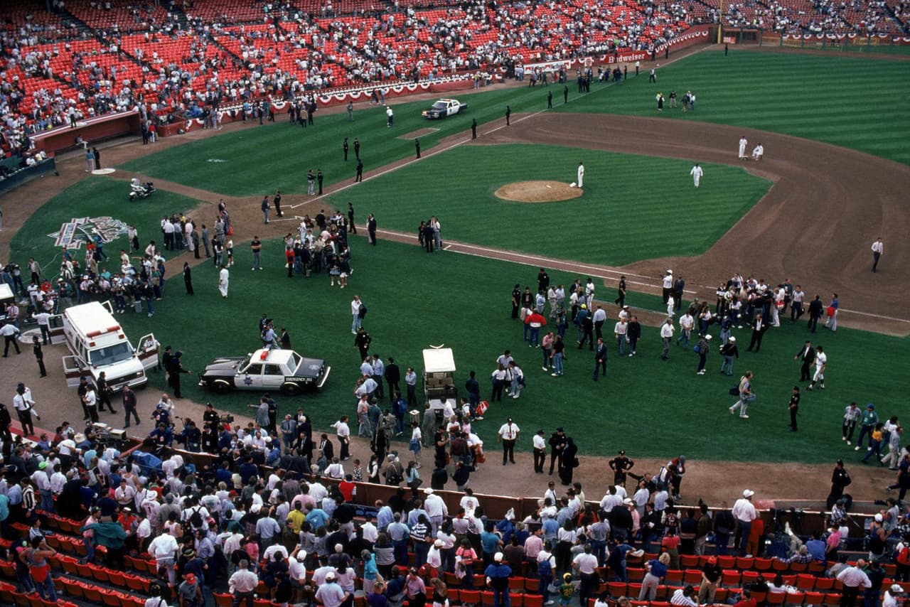 Un terremoto en área de San Francisco se sintió previo a un juego de la Serie Mundial de 1989 entre los Atléticos de Oakland y los Gigantes de San Francisco.