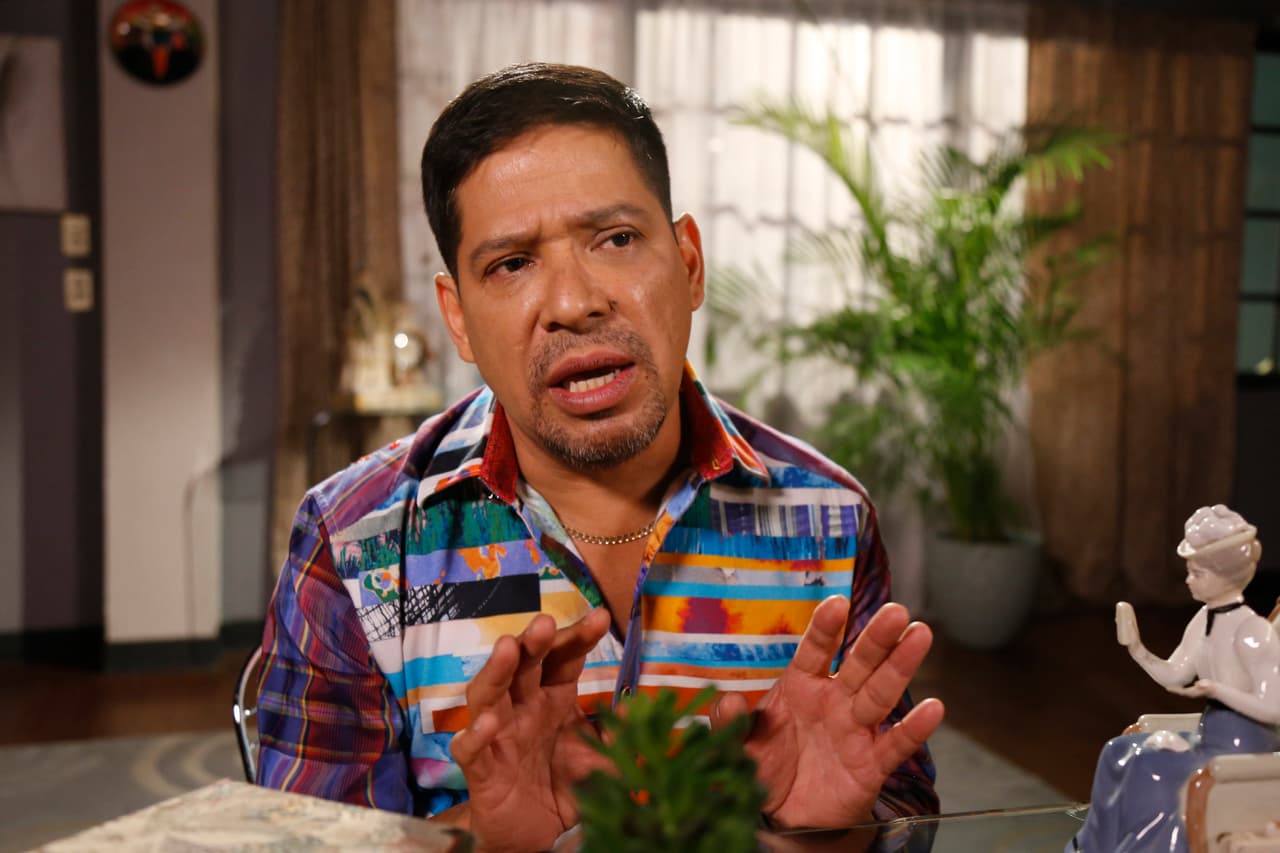 Javier Carranza tiene una trayectoria de años con su personaje de "El Costeño". Ahora probará suerte de carpintero y en el mundo de las Drag Queen.