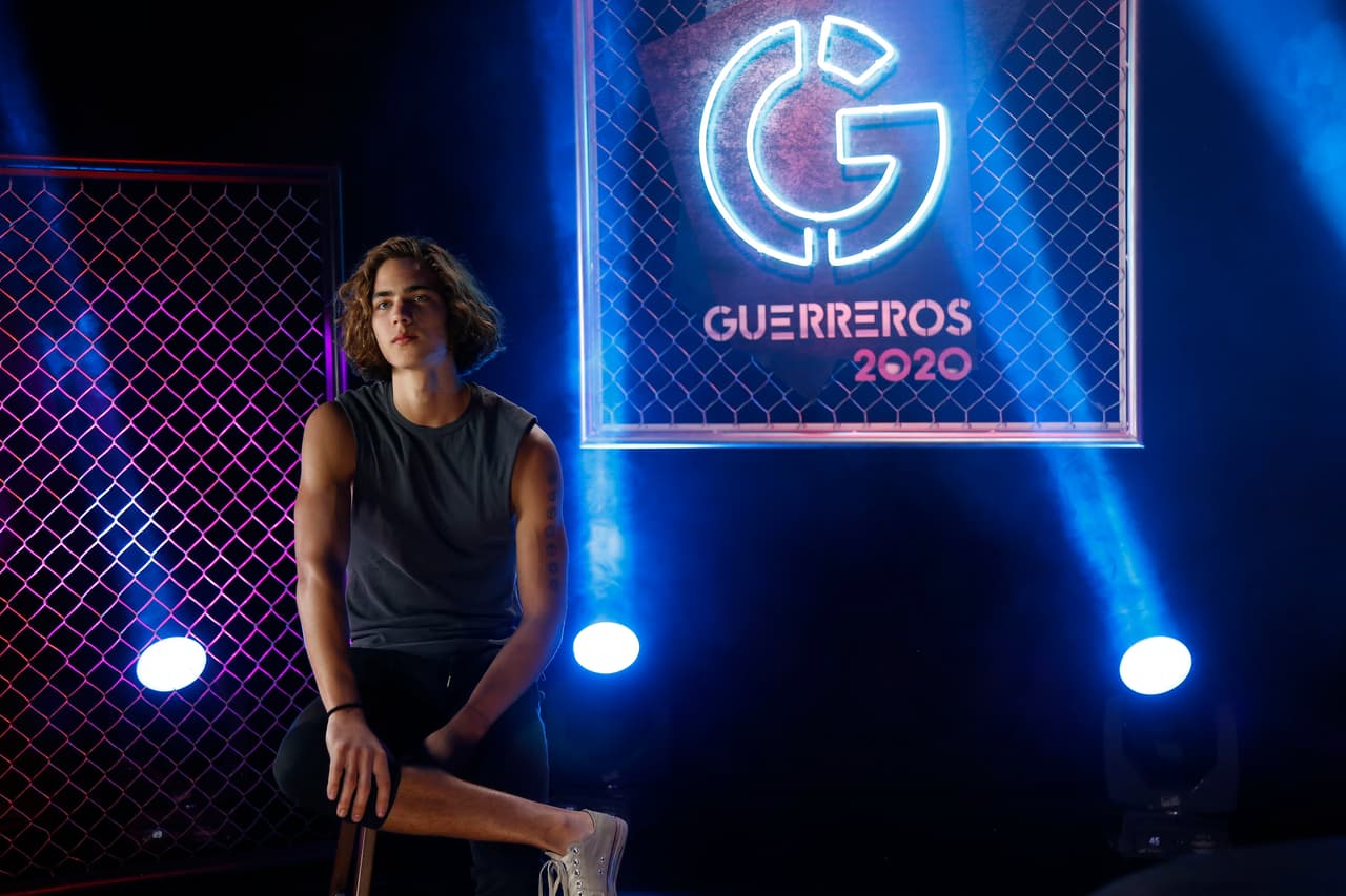Él es Sebastián García, uno de los participantes de 'Guerreros 2020'.