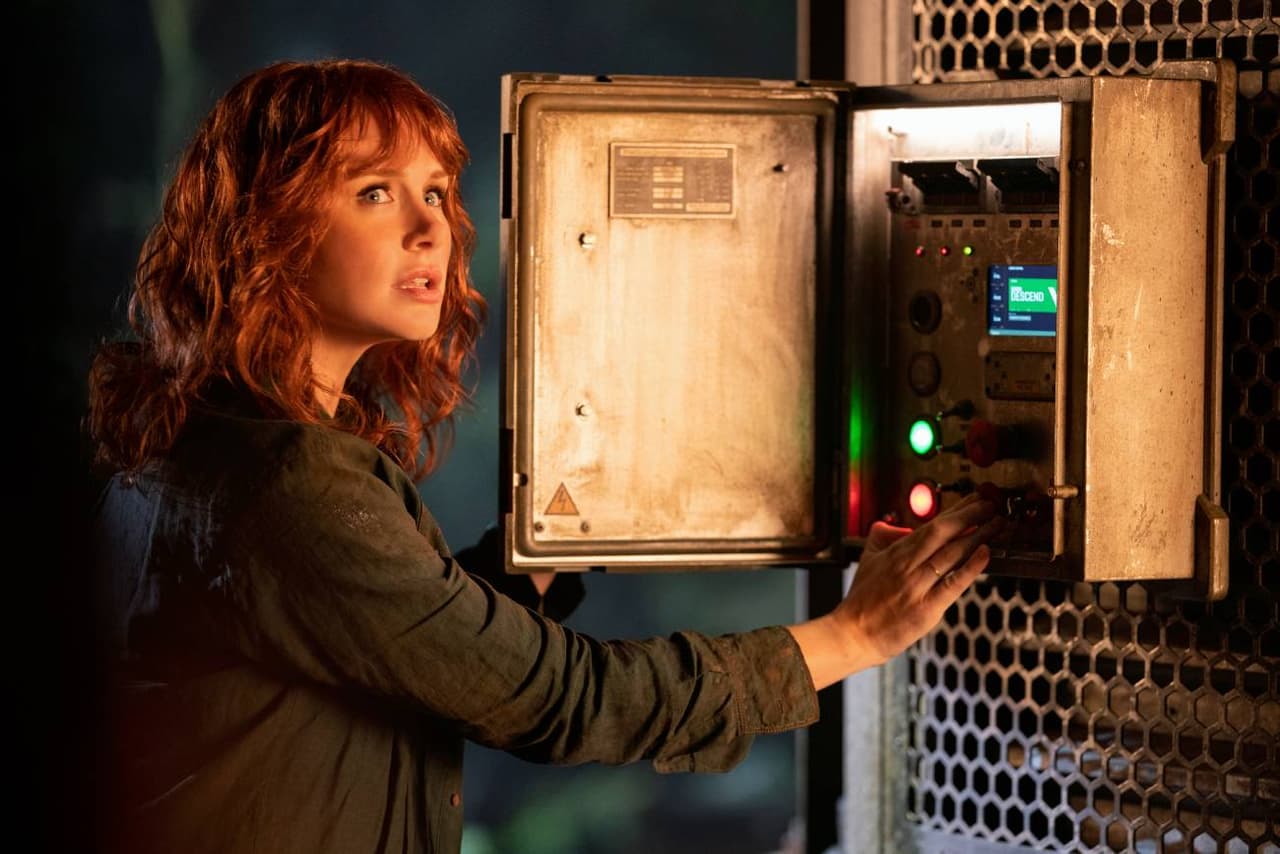 Bryce Dallas Howard protagoniza la película 'Jurassic World 3', la última de la trilogía jurásica.