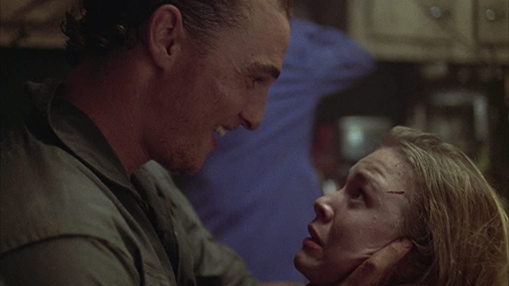 A pesar de tener a uno de los asesinos más temidos del cine de terror, Leatherface, la actuación exagerada de Matthew McConaughey y Renée Zellweger hacen que este filme provoque ahora carcajadas involuntarias.