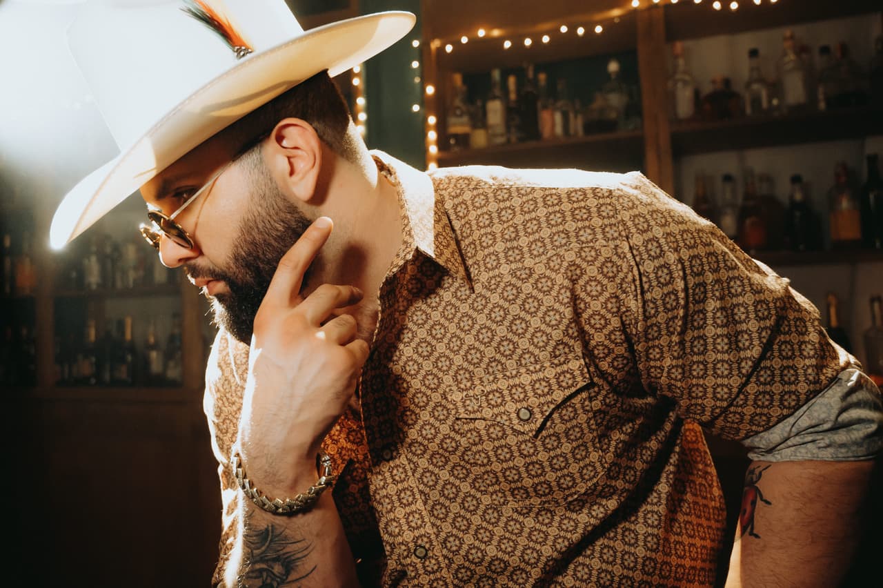 Carín León estará presente en el Latin Grammy 2023