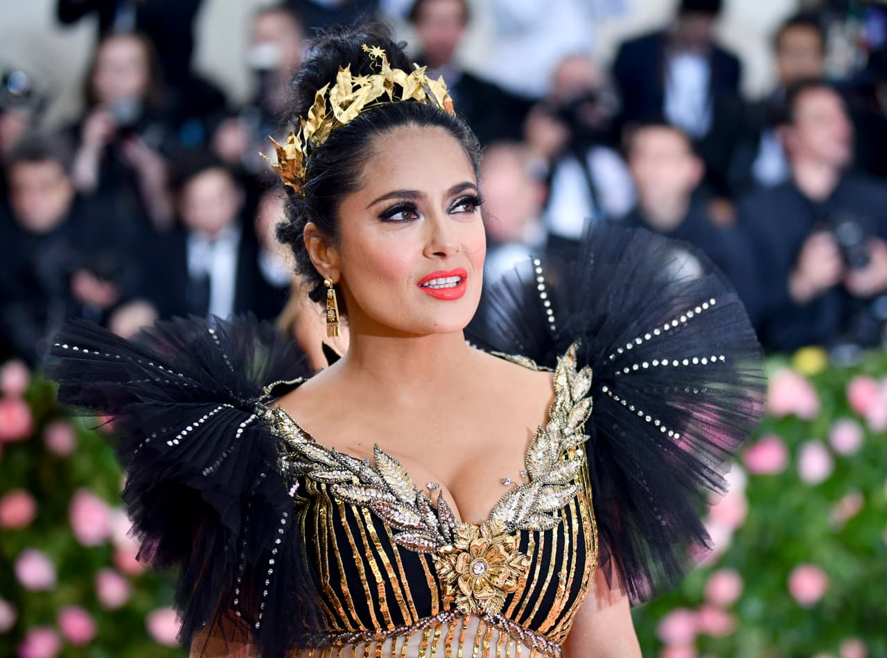 pero no es la primera vez que es un femme fatale en el cine: en 'Desperado' fue Carolina y Elena en 'Savages', Queen of Longtrellis en 'Il racconto dei racconti', Sara Sandoval en 'Bandidas' y en 'Wild Wild West' fue Rita Escobar.