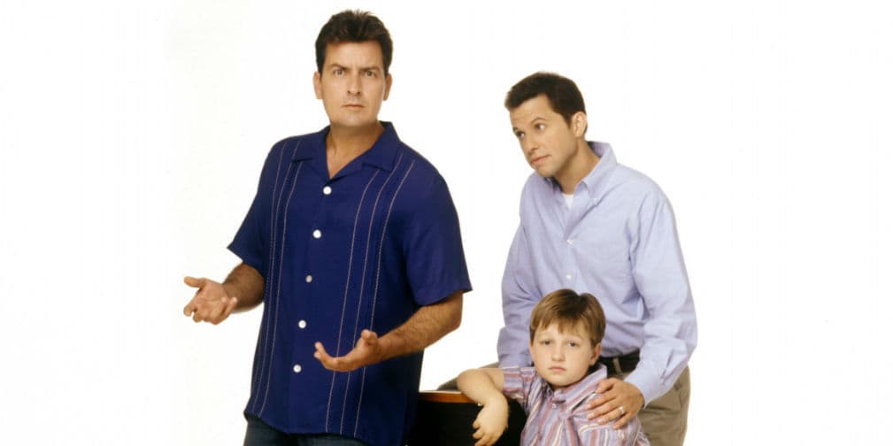 10. Charlie Sheen: Fue despedido de Two and a Half Men tras una disputa con el creador de la serie en 2011.