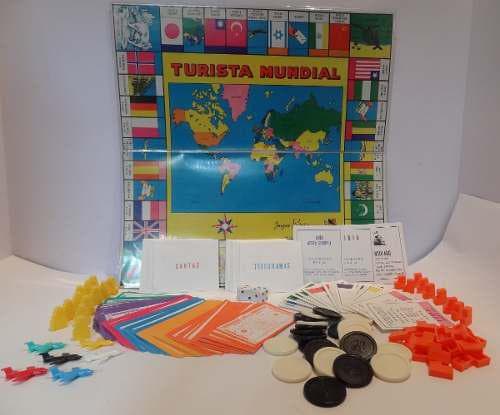 Entre las versiones del monopoly está el Turista. Un clásico por sí mismo que seguramente ya has jugado. Y que, probablemente, tienes en algún lugar de tu casa guardado.