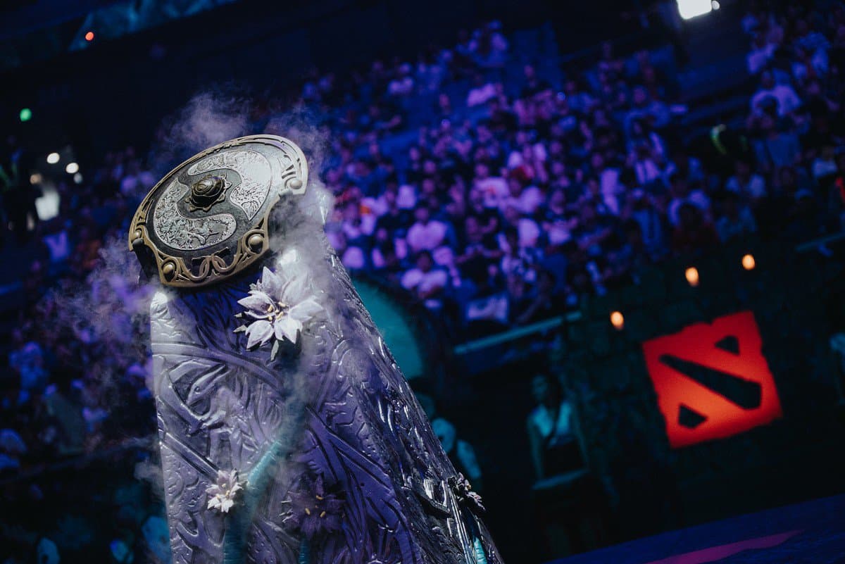 Un equipo se hizo millonario jugando DOTA 2 y México ya tiene campeón de LoL