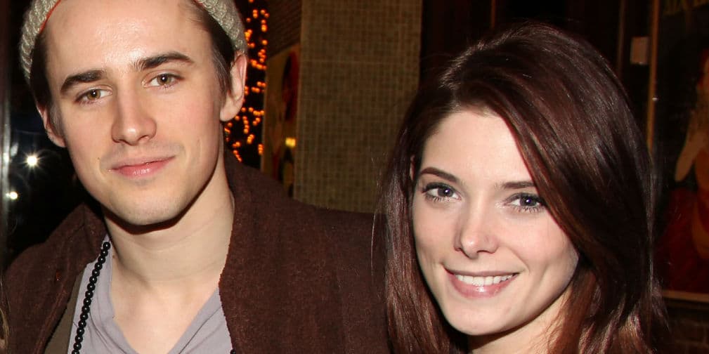 9. Ashley Greene y Reeve Carney: El amor surgió entre la chica de Crepúsculo y el intérprete de Spiderman en Broadway.