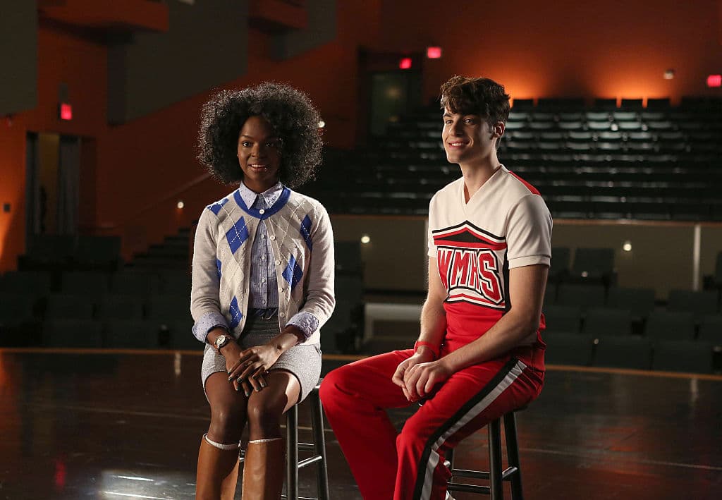 En junio de 2020, Samantha Marie Ware, actriz de Glee, acusó a Lea Michele de racismo y otros comportamientos discriminatorios. “Me parto de risa. ¿Recuerdas cuando hiciste que mi primer trabajo en televisión se convirtiera en un infierno? Porque yo nunca lo olvidaré. Creo que le dijiste a todos que si tenías oportunidad ‘te cagarías sobre mi peluca’, entre otras microagresiones traumáticas que hicieron que me planteara mi carrera en Hollywood”.
