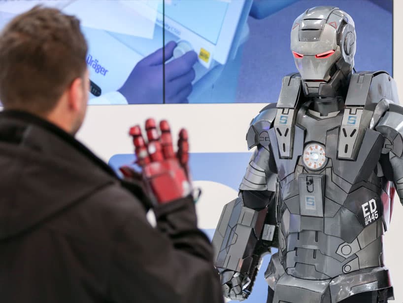 ¡Son unos genios! Youtubers crean guante al estilo Iron Man hecho con plasma