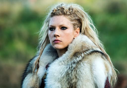 Por esas razones Lagertha se vuelve un personaje crucial y, a la vez, irresisitible en la serie.