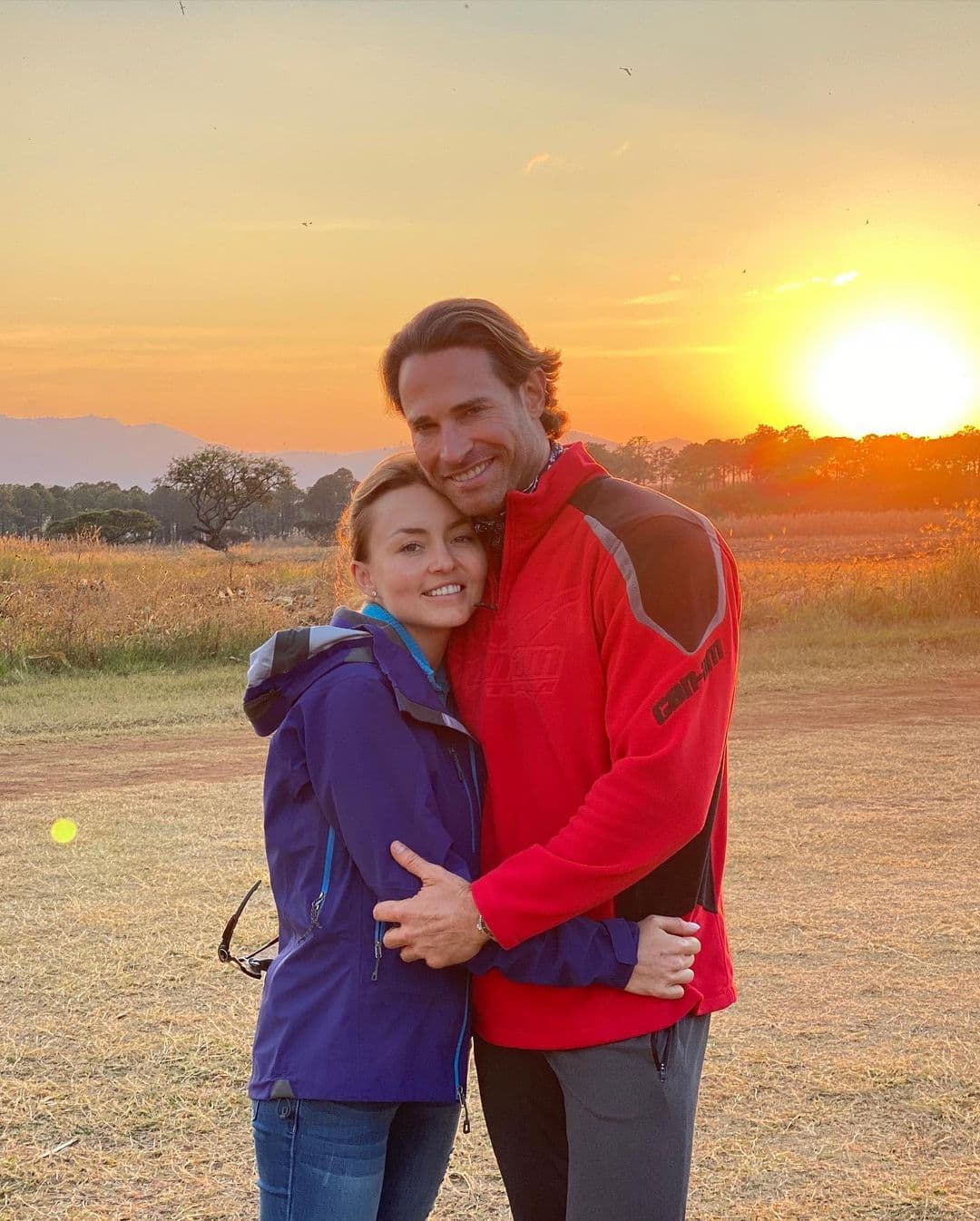 Sebastián Rulli publicó una romántica felicitación para Angelique Boyer por su cumpleaños.