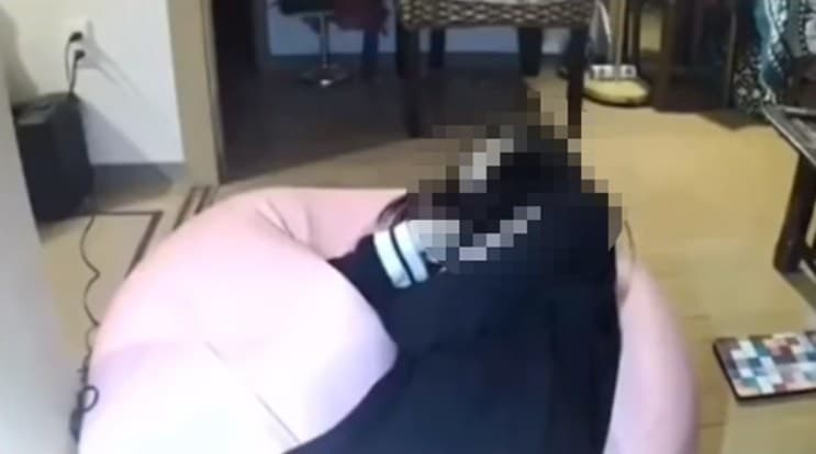Una persona en Japón murió de asfixia durante una transmisión en vivo. Esto al realizar el Onigiri Challenge: terminarse una bola de arroz en 30 segundos sin tomar agua.