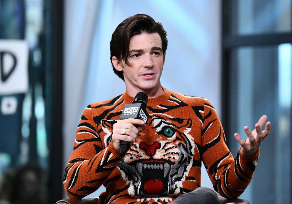 Ya sabemos que ama México, por eso nos atrevemos a decir que este ugly sweater está inspirado en las cobijas de San Marcos (aunque probablemente no).