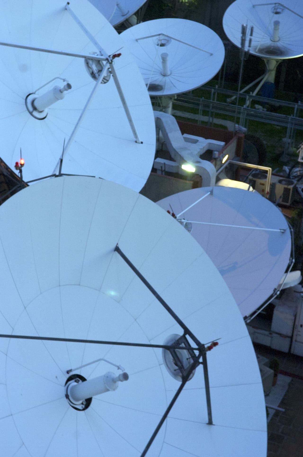 Alianza entre Telmex y MVS-Dish es contraria a la competencia