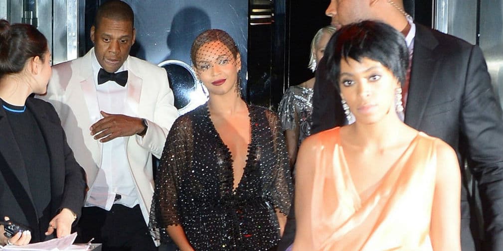 La pelea en el elevador entre Solange, hermana de Beyonce, y Jay Z ocupa el tercer puesto.