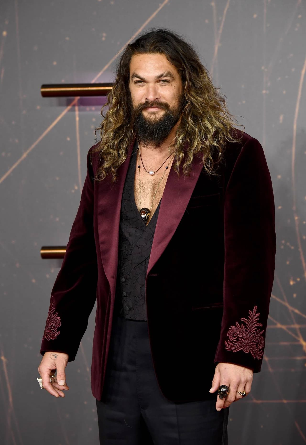 Jason Momoa se muda a una lujosa casa rodante tras truene de Lisa Bonet