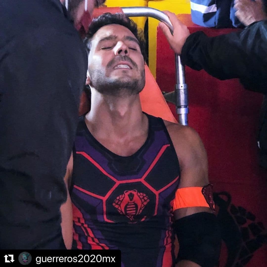 Julio es un hombre que siempre está animado y no le gusta fracasar, por ello a pesar de la lesión que tuvo en el brazo continúa compitiendo y ganando puntos para su equipo, ¡y solo usando una sola mano!