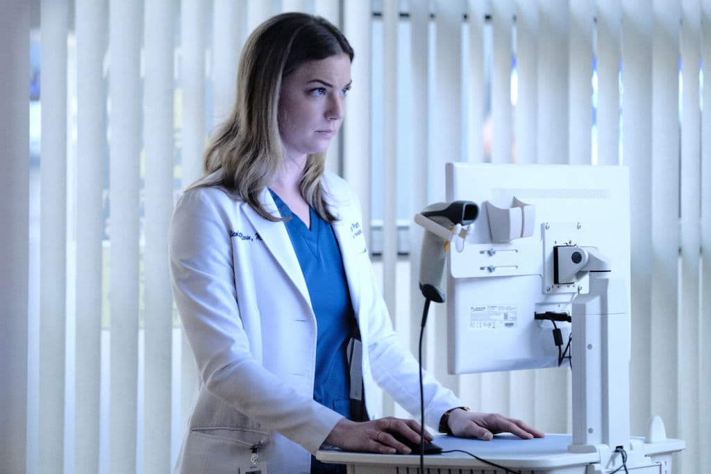 Uno de sus roles actuales y que está a su cargo desde 2018 es la doctora Nicolette Nevin.