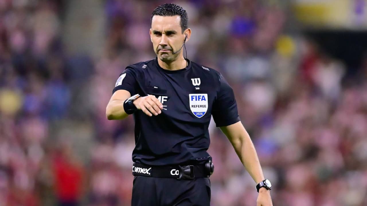 César Ramos, árbitro en partido de importancia para México