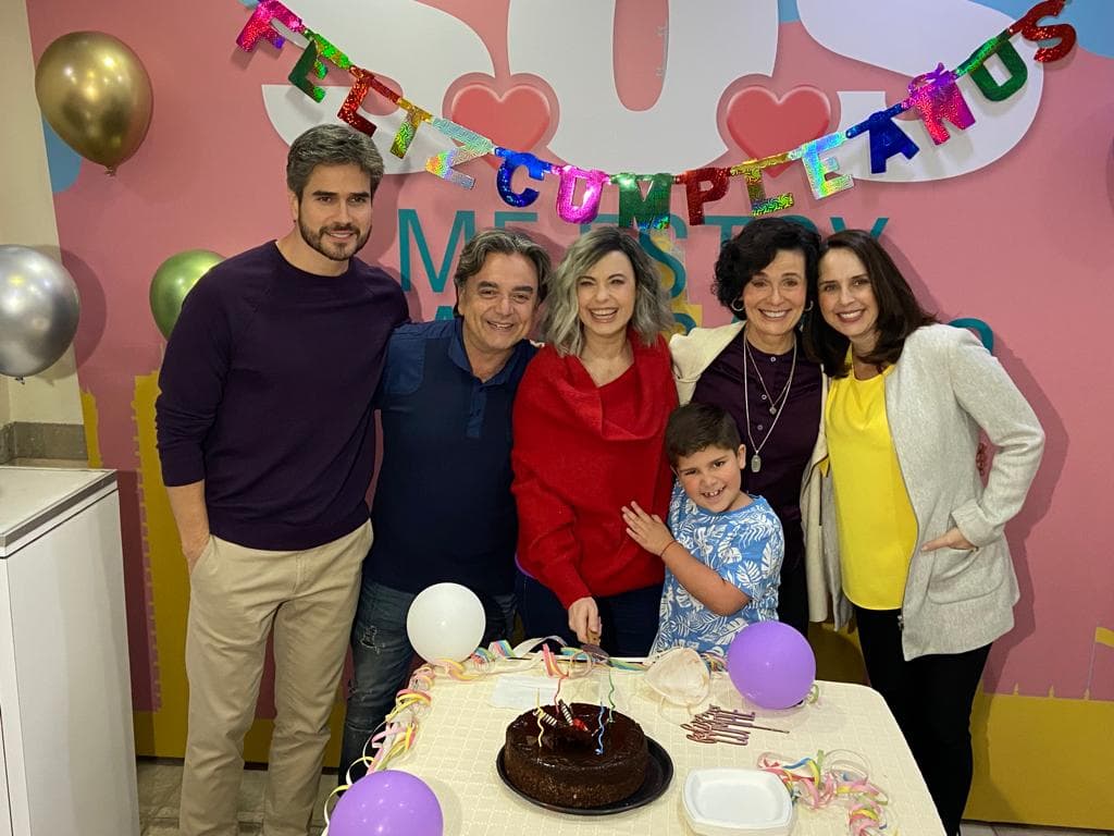 S.O.S Me estoy enamorando festeja cumpleaños de Yolanda Ventura