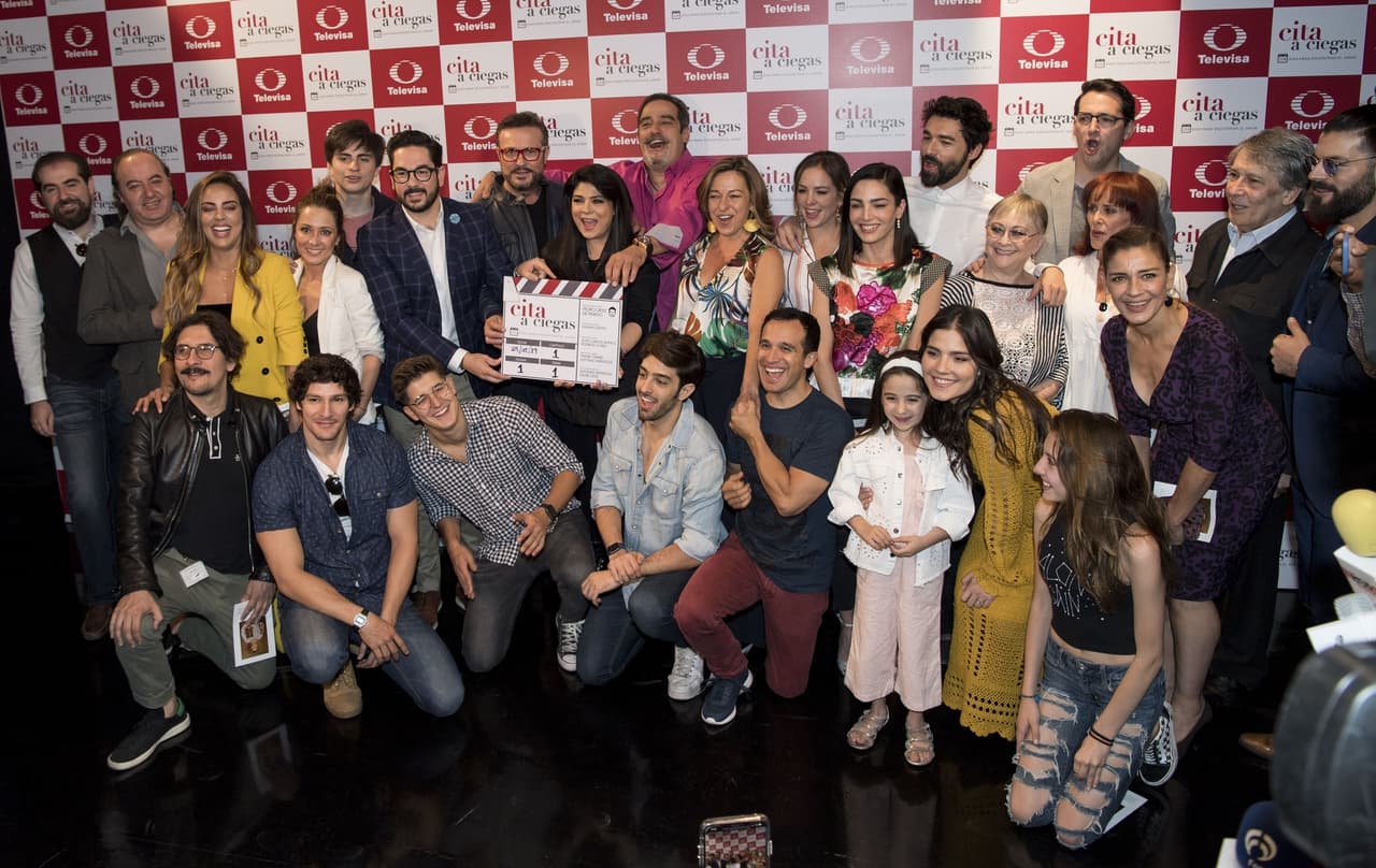 'Cita a Ciegas' Inicia grabaciones con bendición y pizarrazo