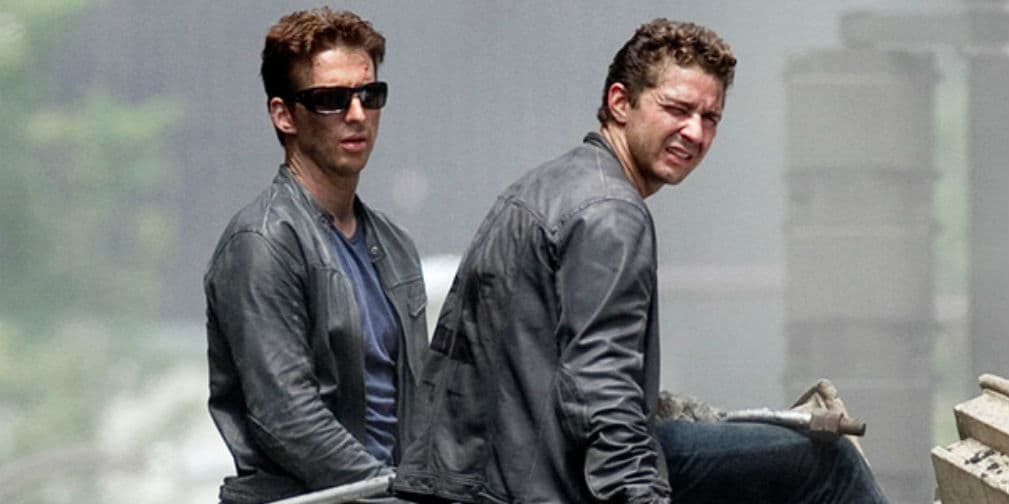 12. Shia LaBeouf: Lamentamos decirles que este chico no hizo sus escenas de acción en Transformers.
