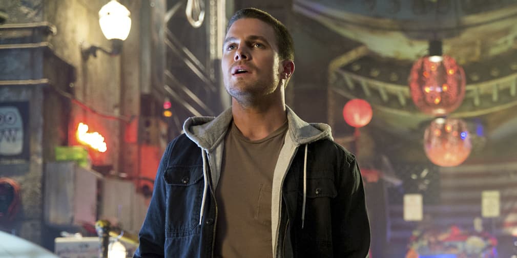 1. Stephen Amell: El protagonista de Arrow interpretará a Casey Jones, un justiciero en Tortugas Ninja 2.