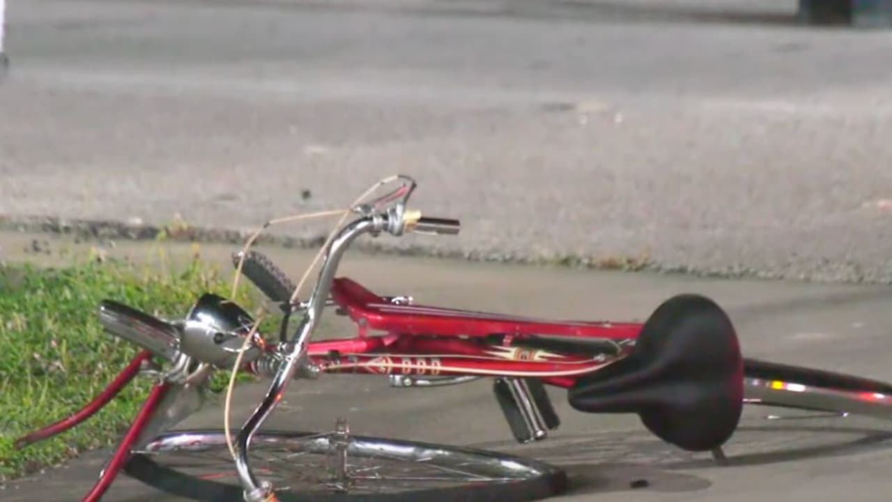 Muere pareja de ciclistas hispanos tras ser arrollada por dos vehículos en el área de Houston