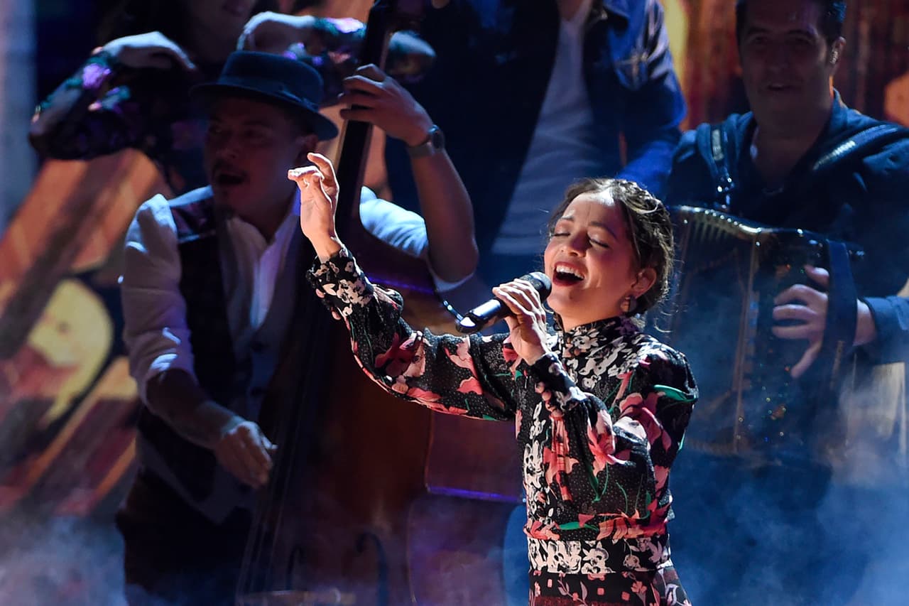 Ve los Latin Grammy Awards por Canal 5 este jueves 15 de noviembre