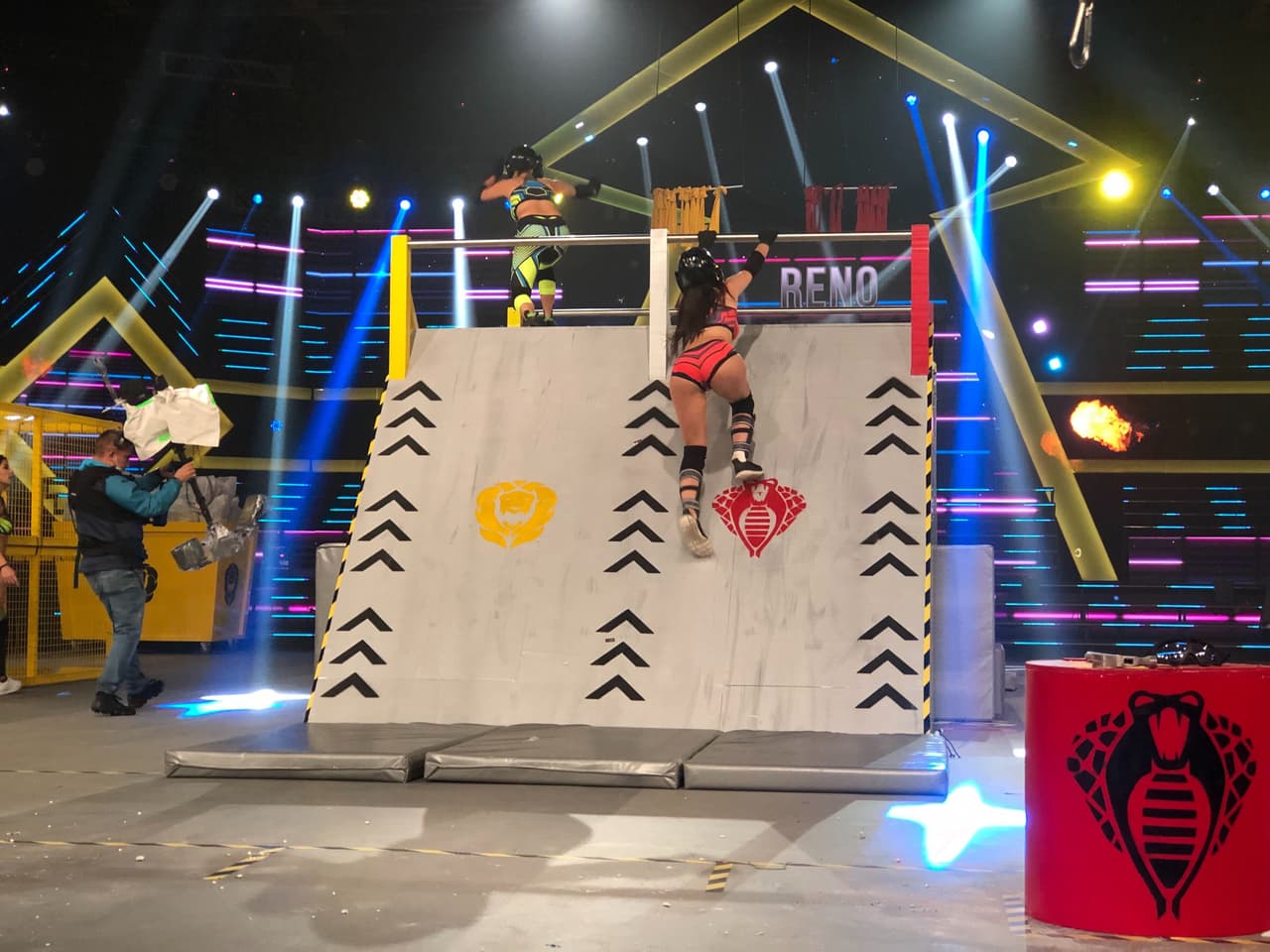 El primer circuito fue Rompe Cajas, en el que Leones ganó y se llevó 100 puntos para su equipo.