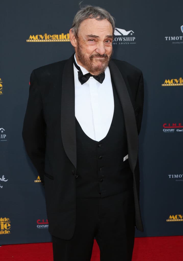 John Rhys-Davies (Gimli) estrenará varios proyectos que se estrenarán este año, como ‘Tainted’ y ‘Shadowtown’.