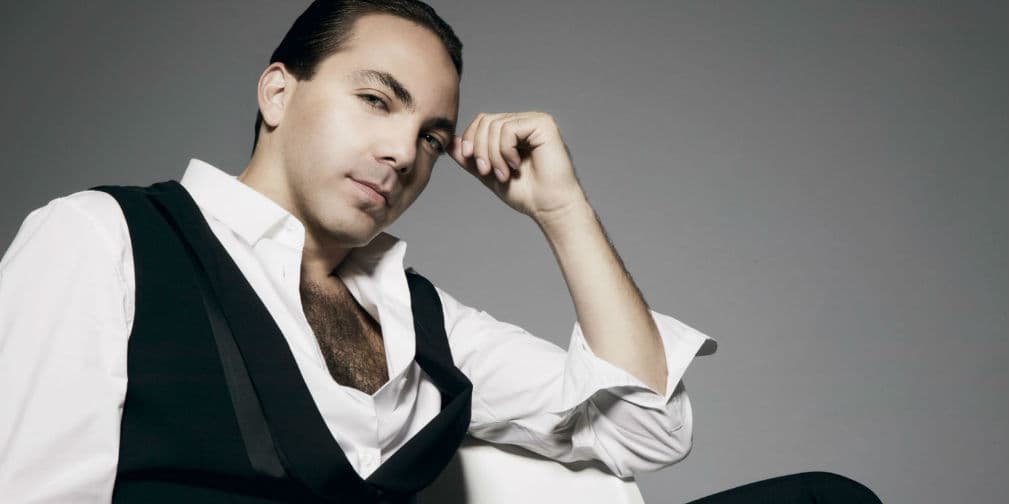 9. Cristian Castro: Este cantante mexicano siempre ha bromeado con su sexualidad, ¿verdad o mentira?