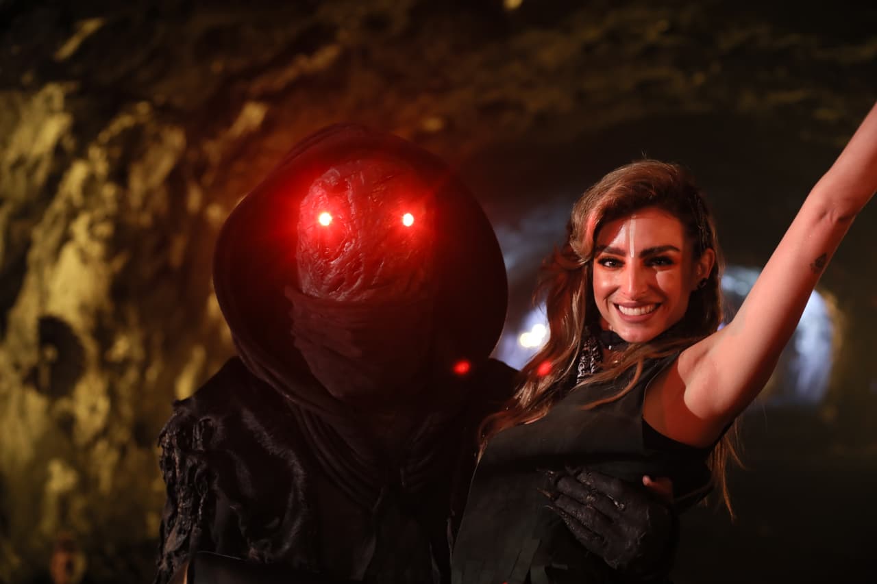 ¡Ni al lado de Erebus pierde el encanto y el glamour! Alta costura de Inframundo.
