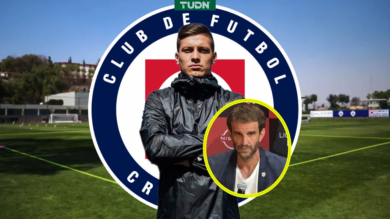 Cruz Azul rompe silencio sobre Jovic al recibir trofeo de Liga MX