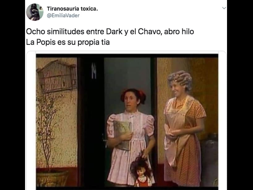 Debido al parecido físico, un usuario en redes sociales comparó lo que hizo ‘Dark’ con el hecho de que en la serie ‘El Chavo del 8’ el elenco principal solía interpretar a dos personajes y gracias a la tecnología de aquella época podíamos verlos al mismo tiempo en pantalla.