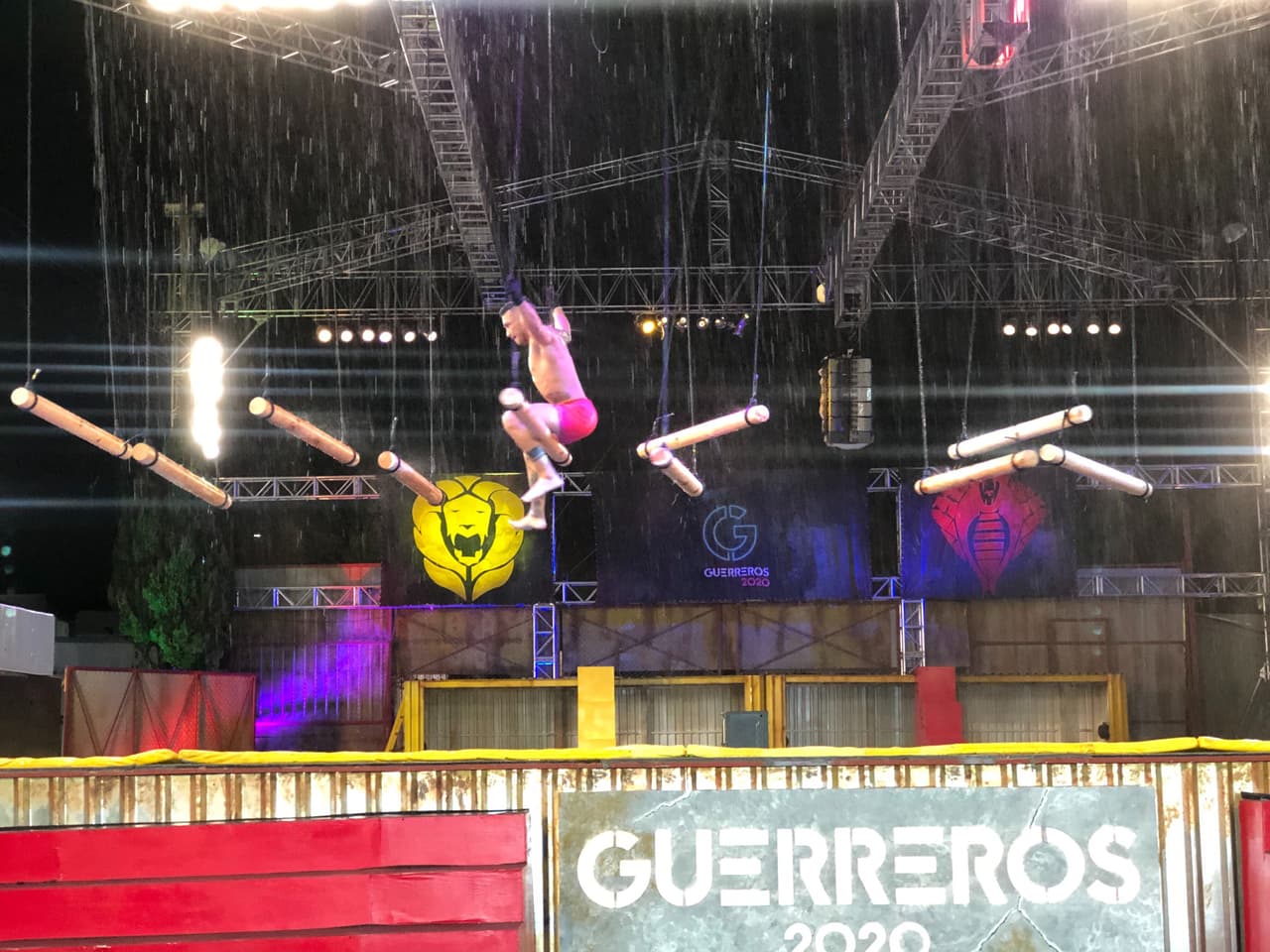 A pesar del esfuerzo de Cobras, en Troncos al Agua Leones ganó 150 puntos tras lanzar el dado.