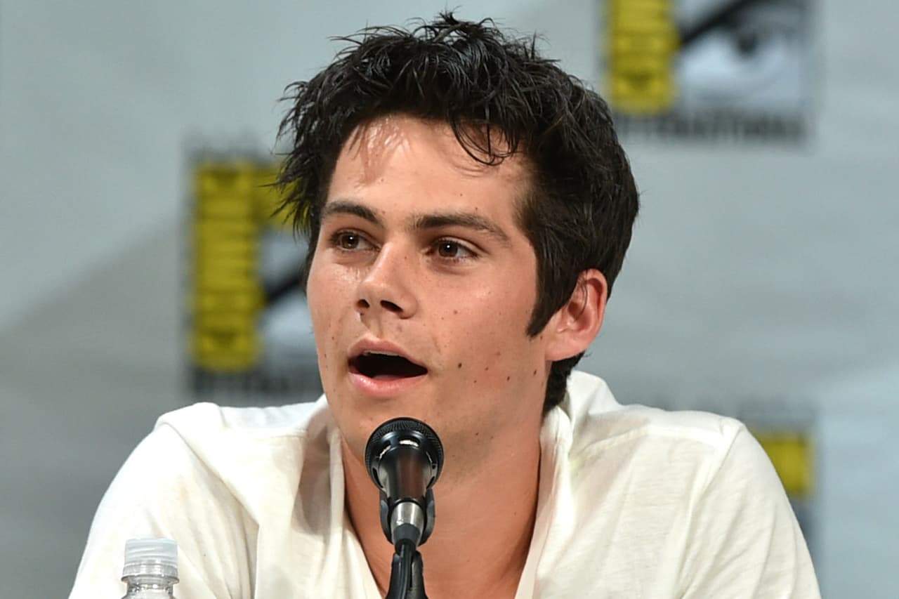 Dylan O'Brien 'muere' por Selena Gomez