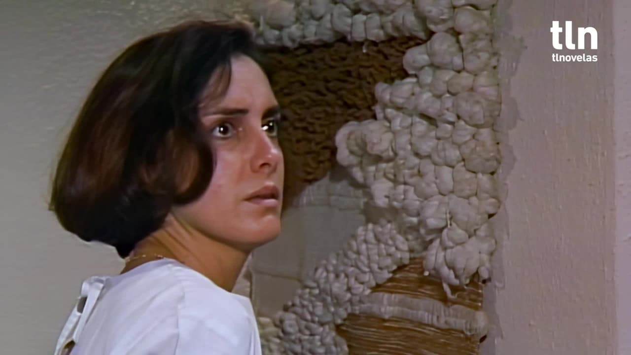 Leonora intenta escapar, ¡pero es atacada por perros!